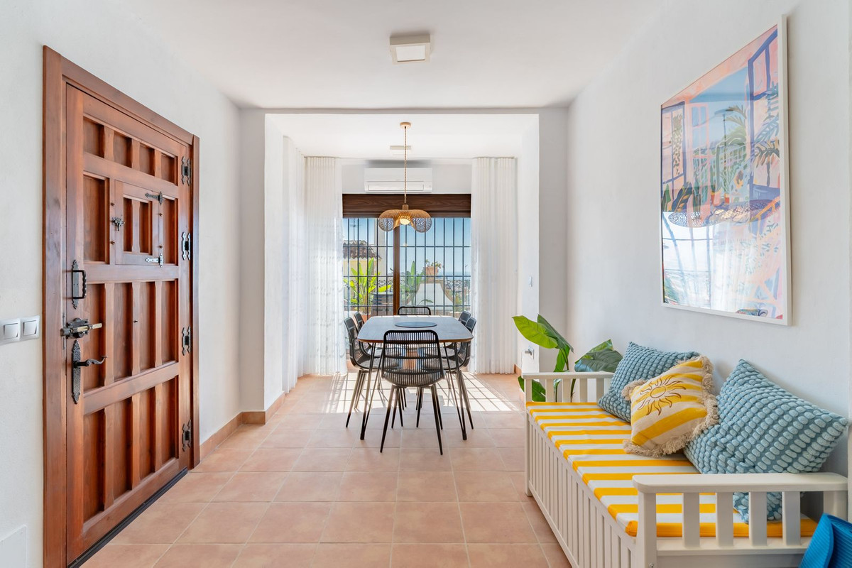 9 Bed Townhouse for sale in Torre Del Mar Costa Del Sol East, Málaga, Spain