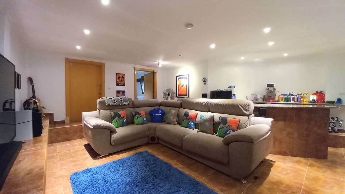 Se vende Villa - Chalet de 4 dormitorios en Costa Blanca, Alicante, España