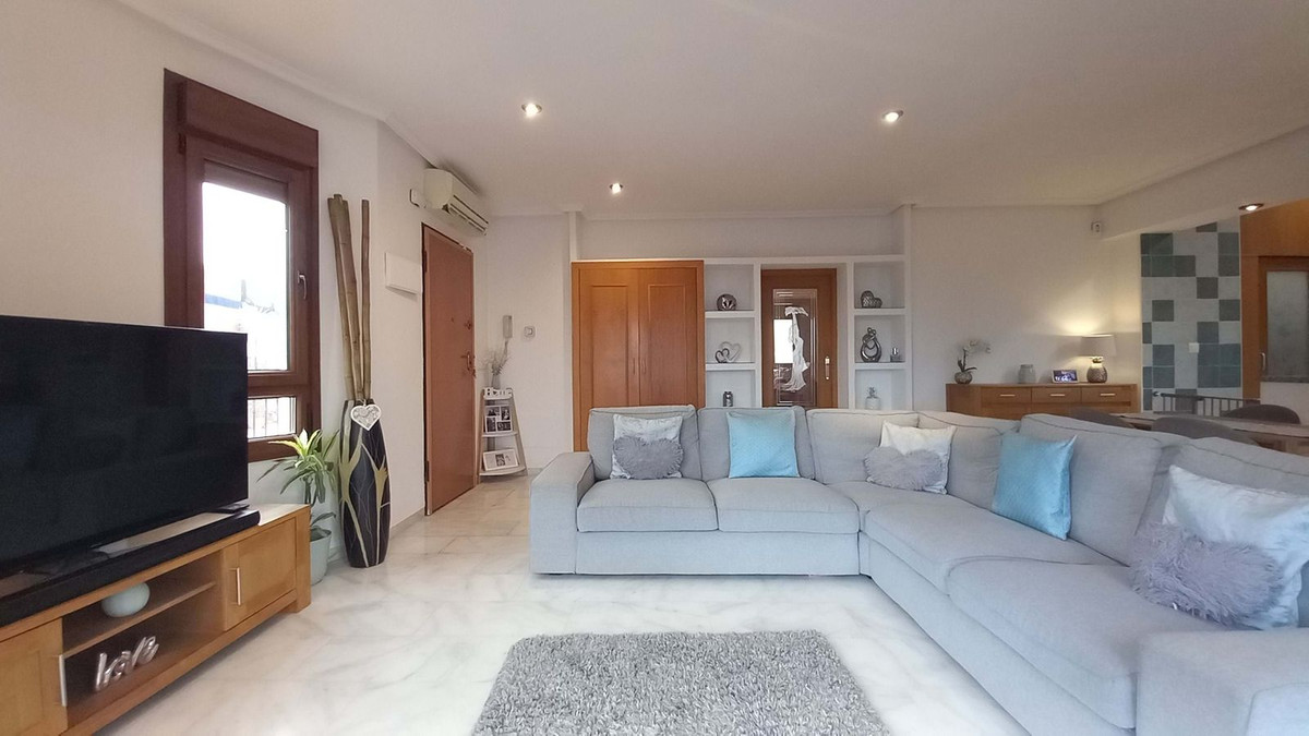 Se vende Villa - Chalet de 4 dormitorios en Costa Blanca, Alicante, España