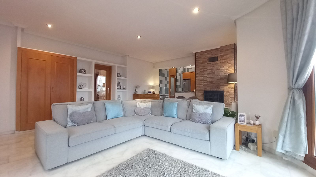Se vende Villa - Chalet de 4 dormitorios en Costa Blanca, Alicante, España