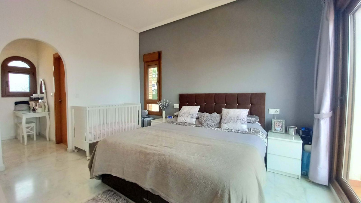 Se vende Villa - Chalet de 4 dormitorios en Costa Blanca, Alicante, España
