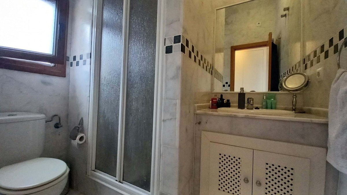 Se vende Villa - Chalet de 4 dormitorios en Costa Blanca, Alicante, España