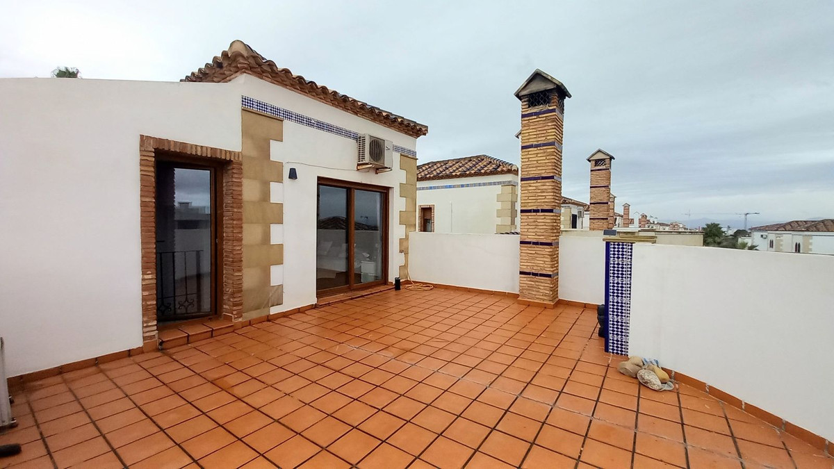 Se vende Villa - Chalet de 4 dormitorios en Costa Blanca, Alicante, España