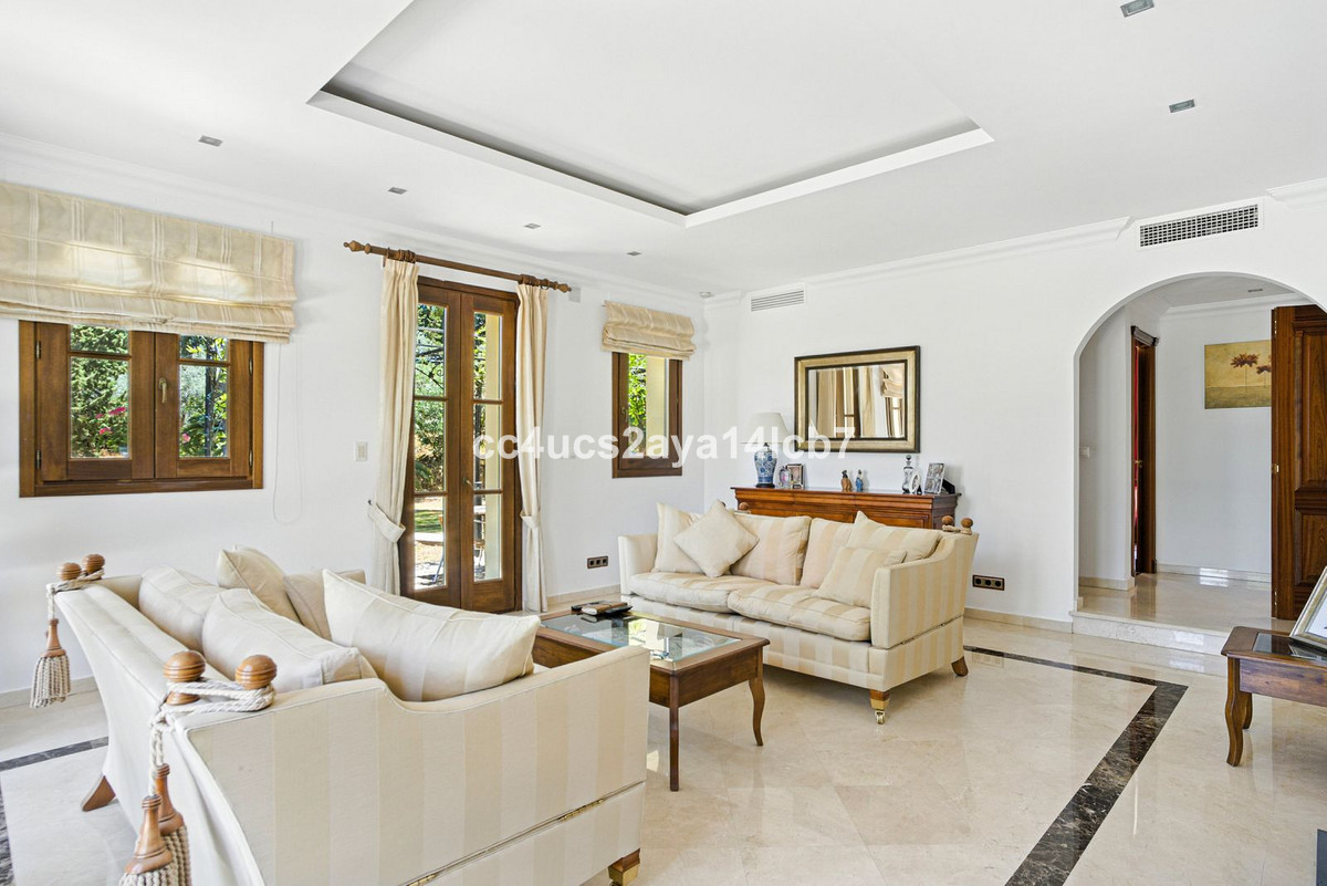 Se vende Villa - Chalet de 6 dormitorios en Costa Del Sol, Málaga, España