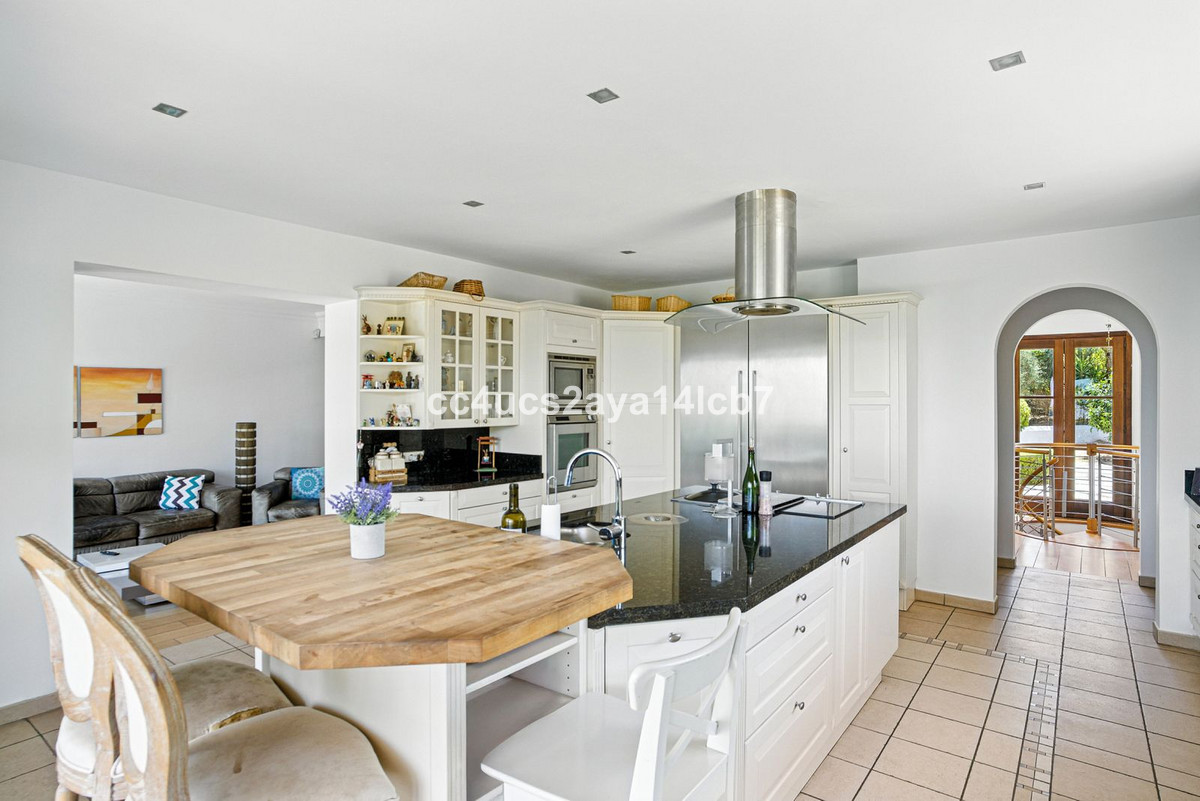 Se vende Villa - Chalet de 6 dormitorios en Costa Del Sol, Málaga, España