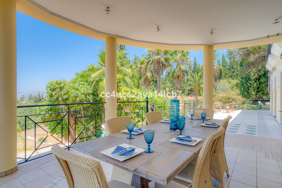 Se vende Villa - Chalet de 6 dormitorios en Costa Del Sol, Málaga, España