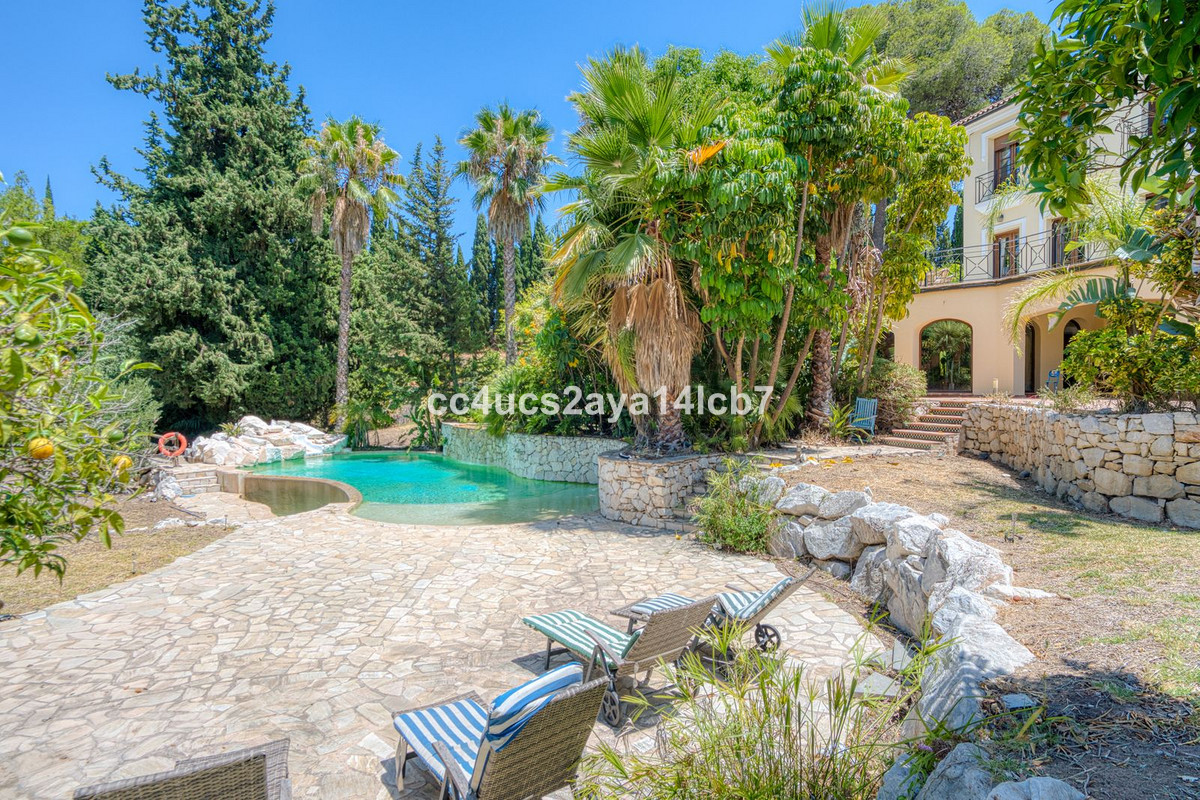 Se vende Villa - Chalet de 6 dormitorios en Costa Del Sol, Málaga, España