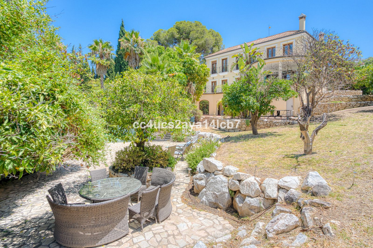 Se vende Villa - Chalet de 6 dormitorios en Costa Del Sol, Málaga, España