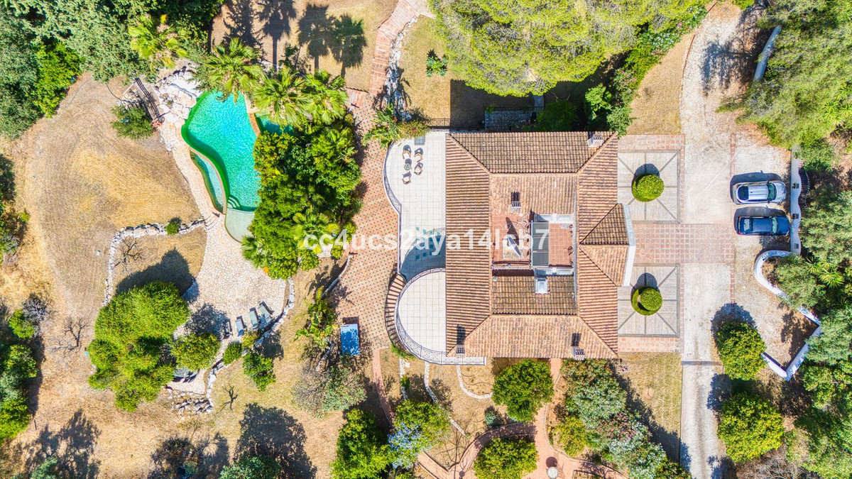 Se vende Villa - Chalet de 6 dormitorios en Costa Del Sol, Málaga, España
