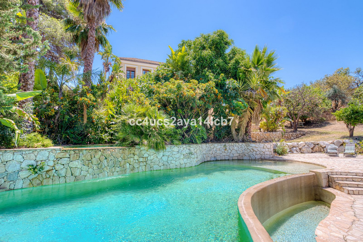 Se vende Villa - Chalet de 6 dormitorios en Costa Del Sol, Málaga, España