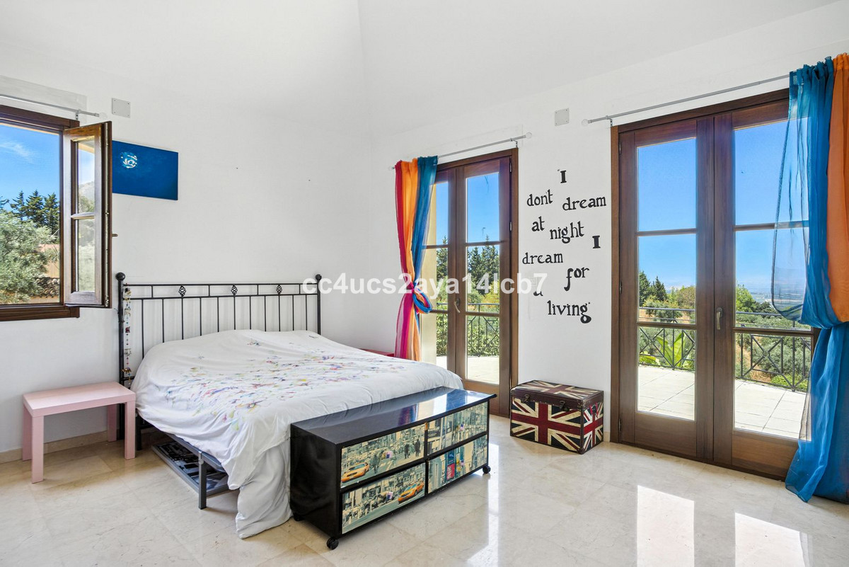 Se vende Villa - Chalet de 6 dormitorios en Costa Del Sol, Málaga, España