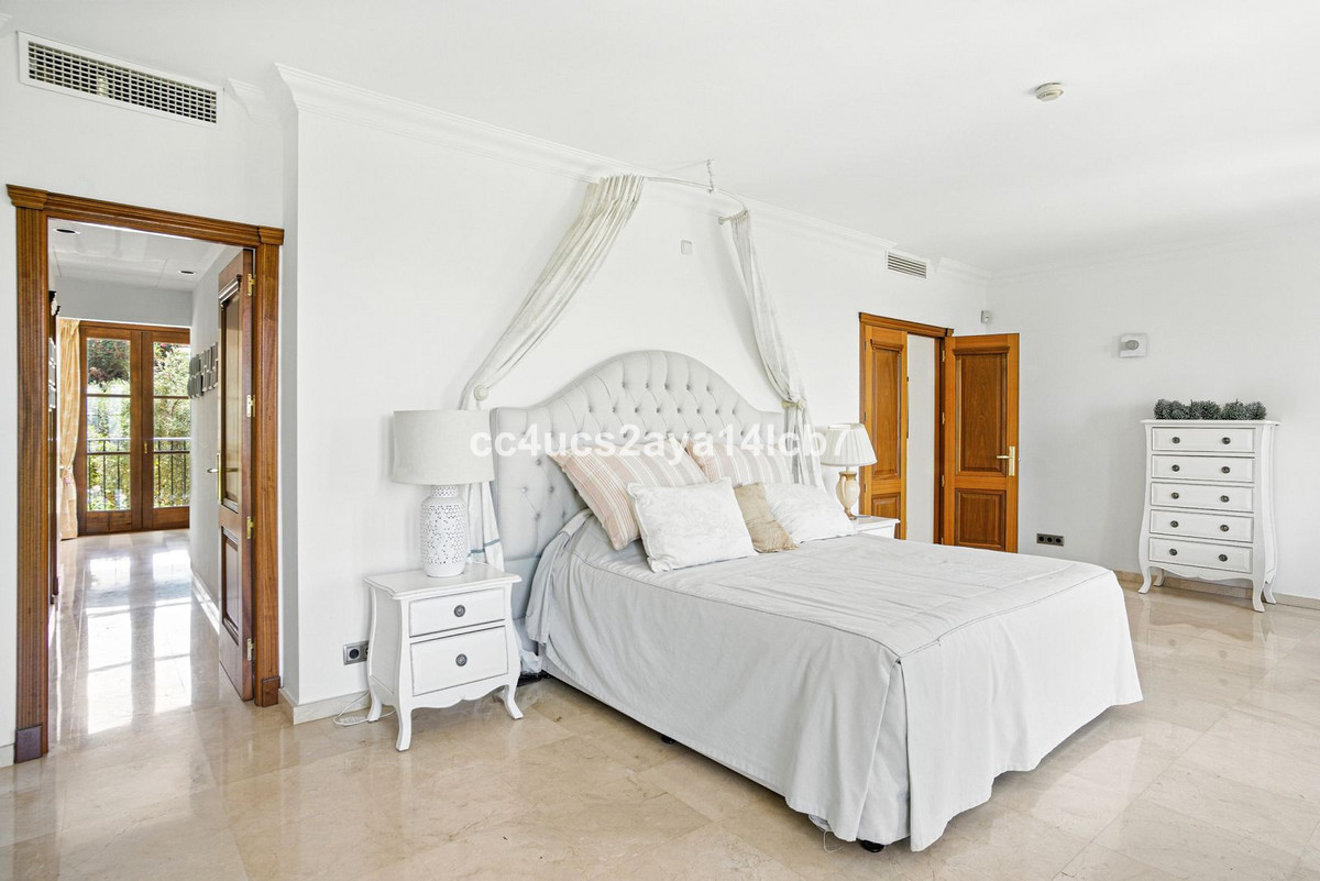 Se vende Villa - Chalet de 6 dormitorios en Costa Del Sol, Málaga, España