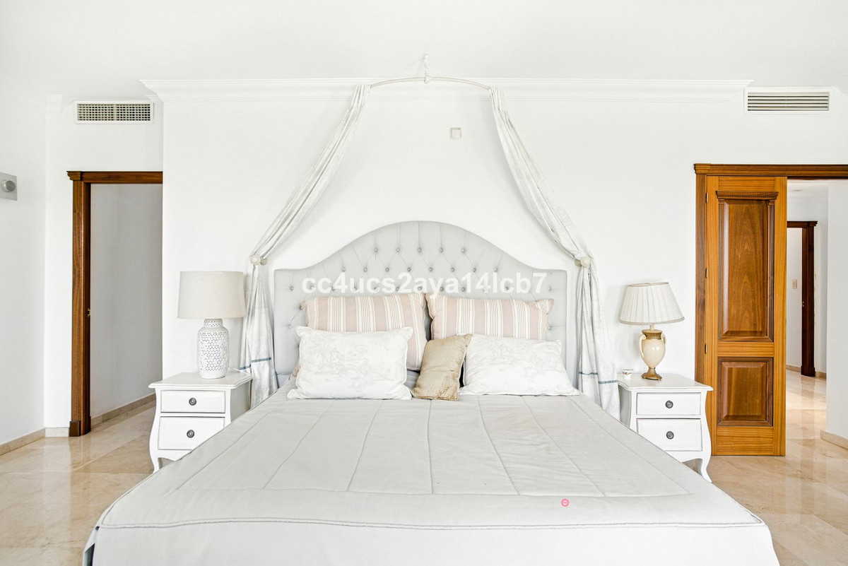 Se vende Villa - Chalet de 6 dormitorios en Costa Del Sol, Málaga, España
