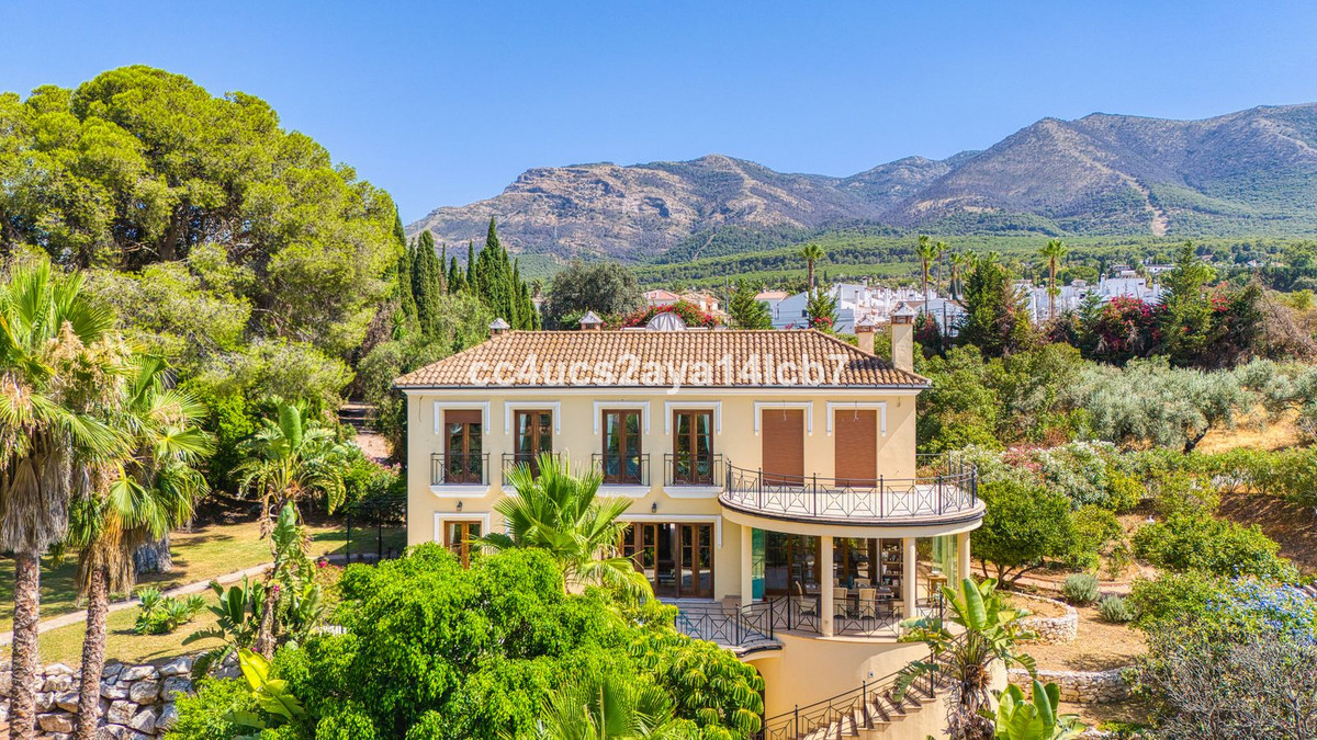Se vende Villa - Chalet de 6 dormitorios en Costa Del Sol, Málaga, España