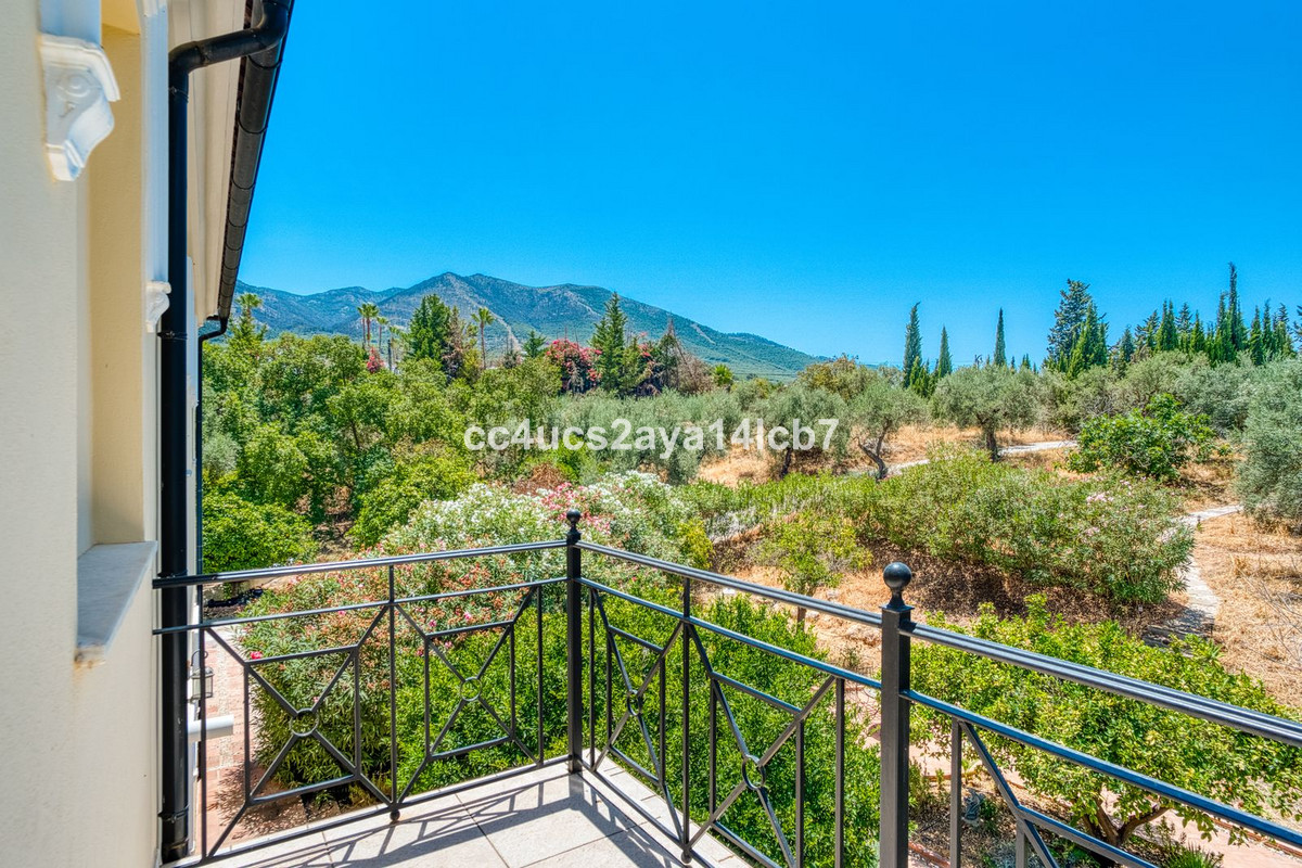 Se vende Villa - Chalet de 6 dormitorios en Costa Del Sol, Málaga, España