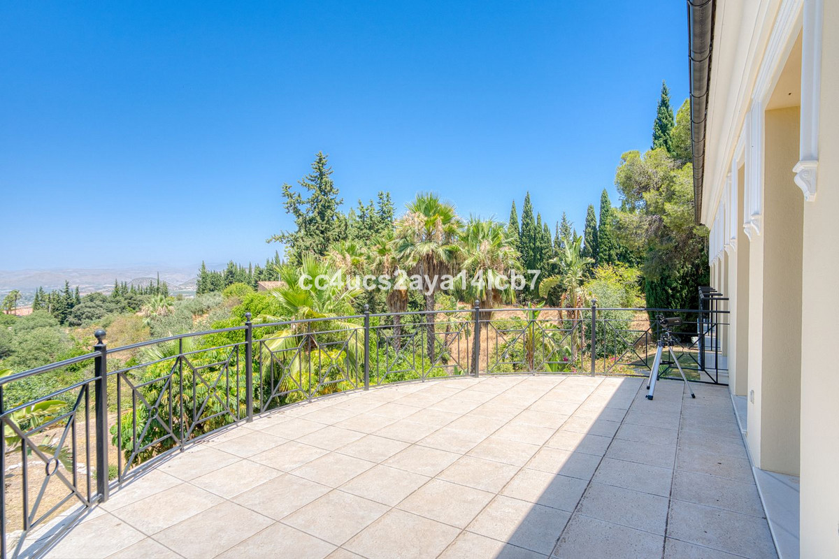 Se vende Villa - Chalet de 6 dormitorios en Costa Del Sol, Málaga, España