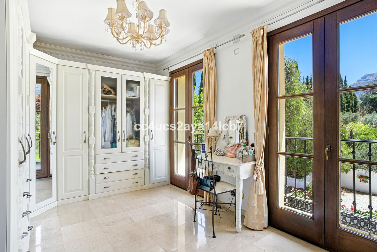 Se vende Villa - Chalet de 6 dormitorios en Costa Del Sol, Málaga, España