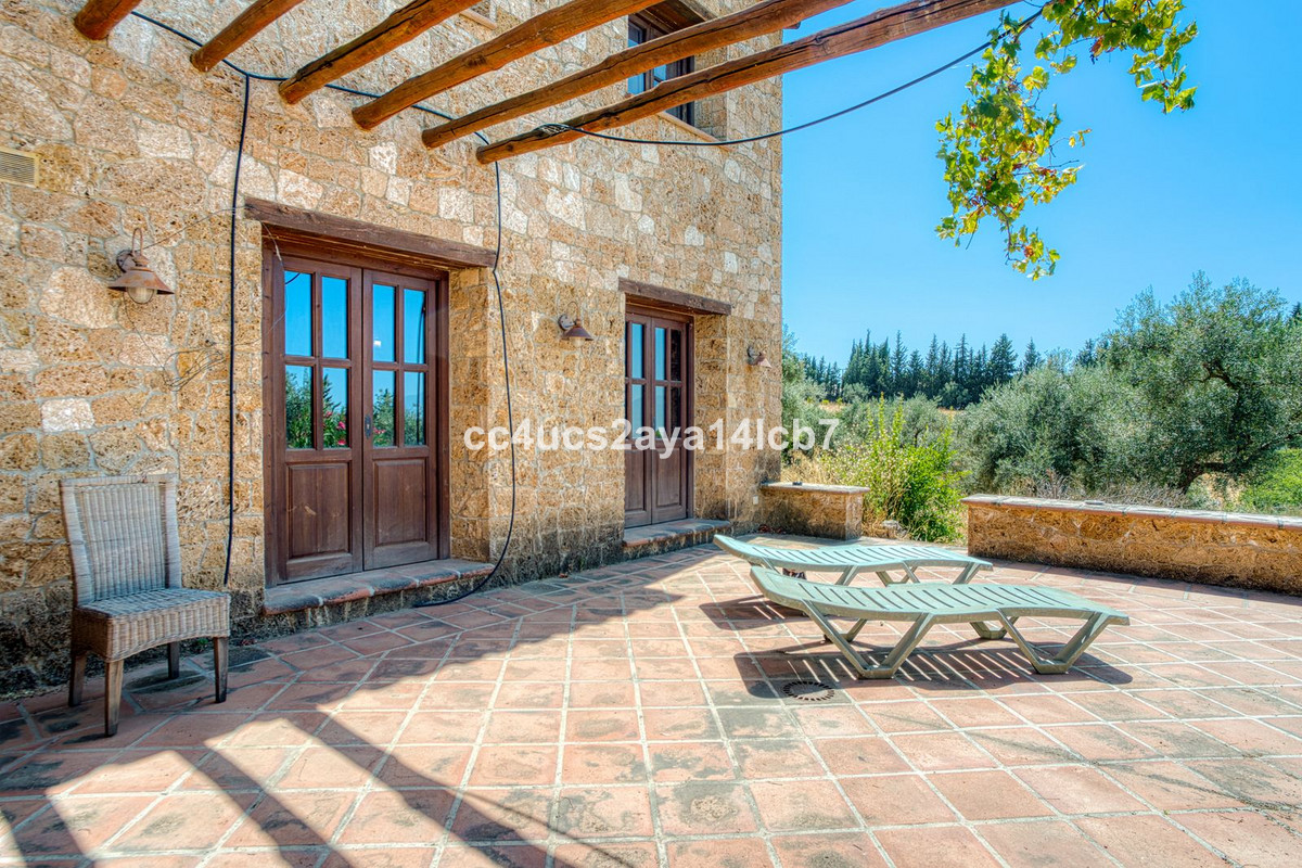 Se vende Villa - Chalet de 6 dormitorios en Costa Del Sol, Málaga, España