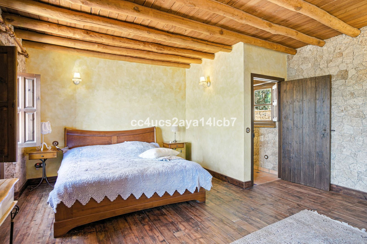Se vende Villa - Chalet de 6 dormitorios en Costa Del Sol, Málaga, España