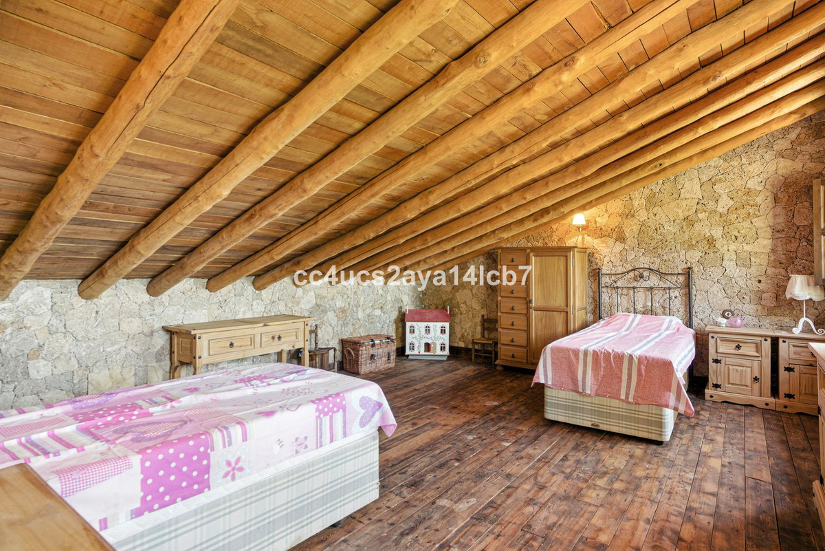 Se vende Villa - Chalet de 6 dormitorios en Costa Del Sol, Málaga, España