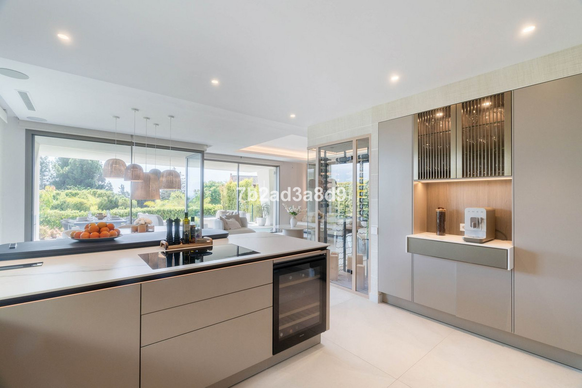 Se vende Villa - Chalet de 3 dormitorios en Costa Del Sol, Málaga, España