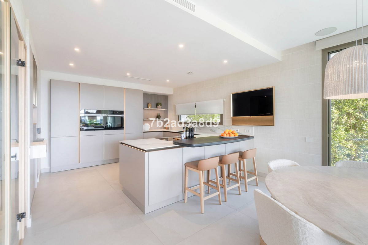 Se vende Villa - Chalet de 3 dormitorios en Costa Del Sol, Málaga, España