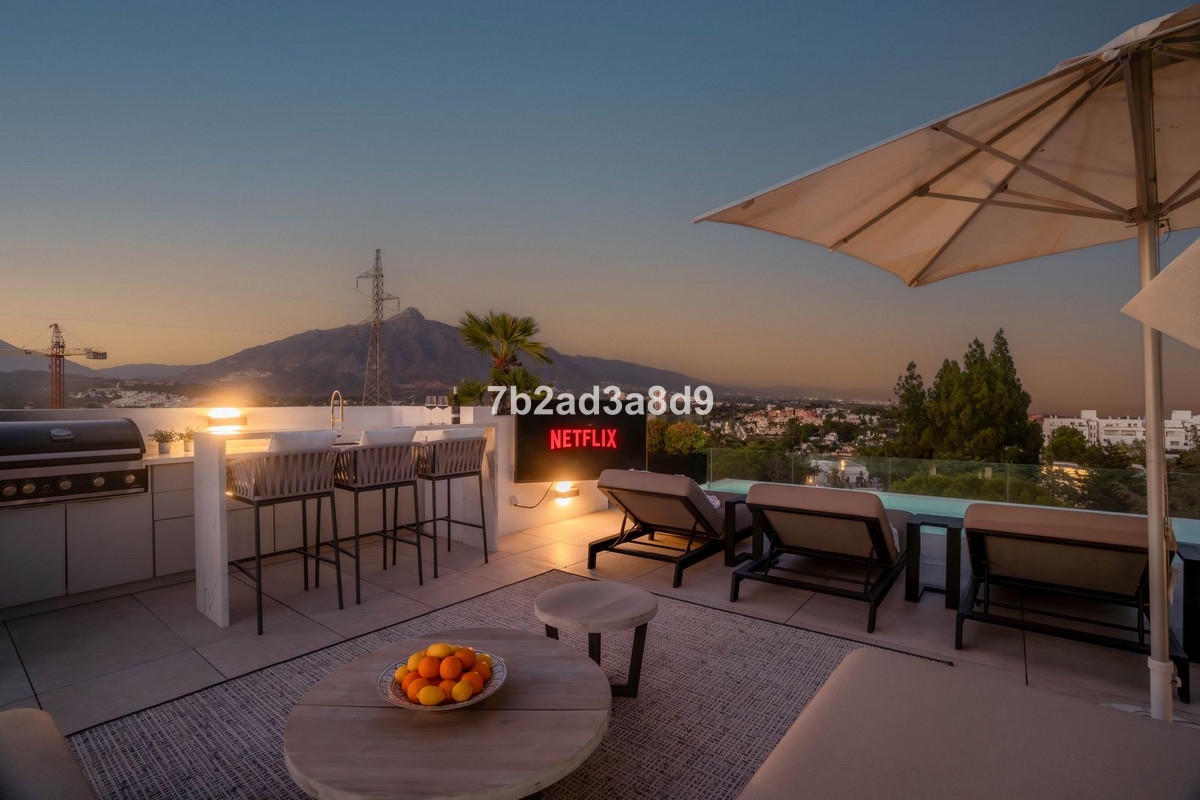 Se vende Villa - Chalet de 3 dormitorios en Costa Del Sol, Málaga, España