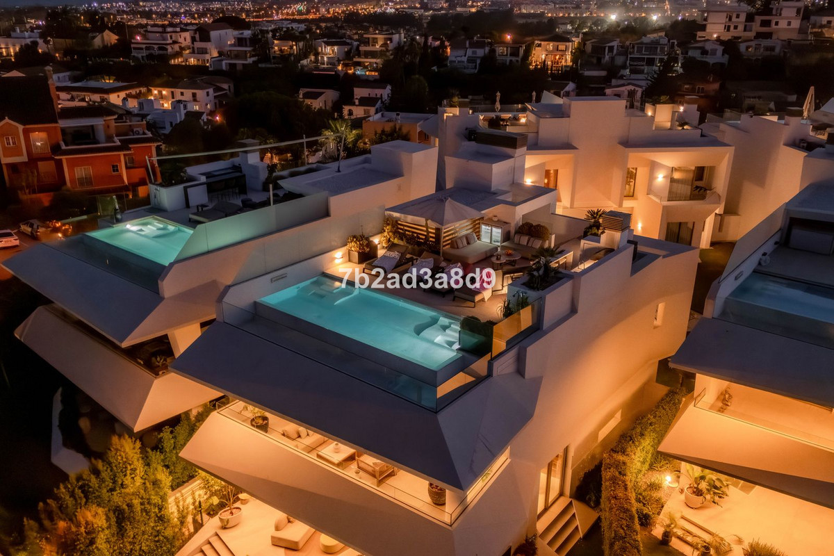 Se vende Villa - Chalet de 3 dormitorios en Costa Del Sol, Málaga, España
