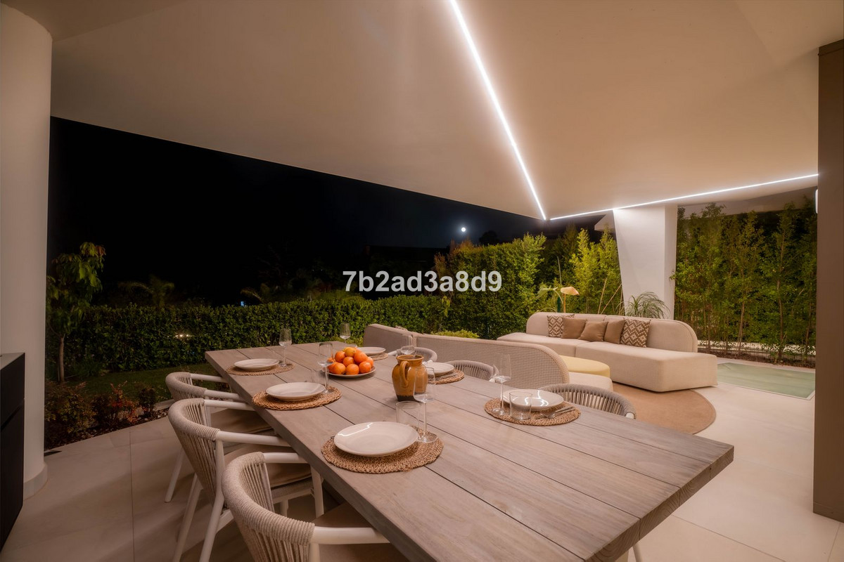 Se vende Villa - Chalet de 3 dormitorios en Costa Del Sol, Málaga, España