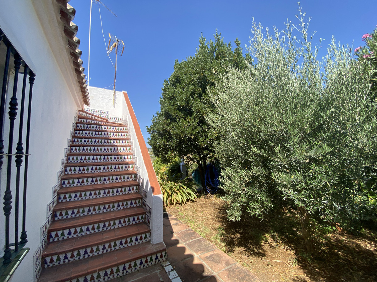 3 Bed Townhouse for sale in Estepona Costa Del Sol, Málaga, Spain