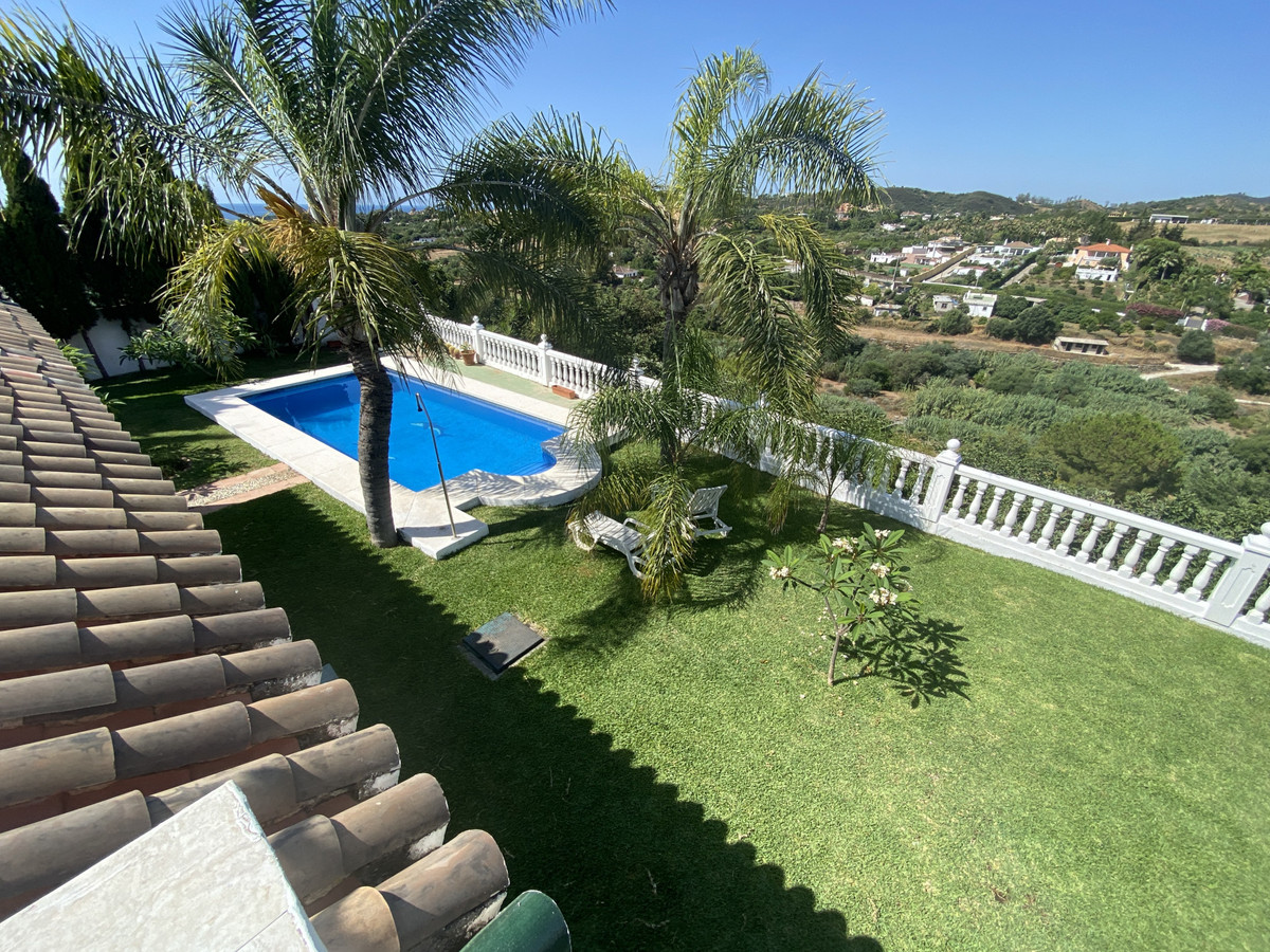 3 Bed Townhouse for sale in Estepona Costa Del Sol, Málaga, Spain