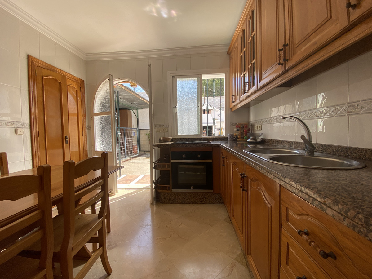 3 Bed Townhouse for sale in Estepona Costa Del Sol, Málaga, Spain