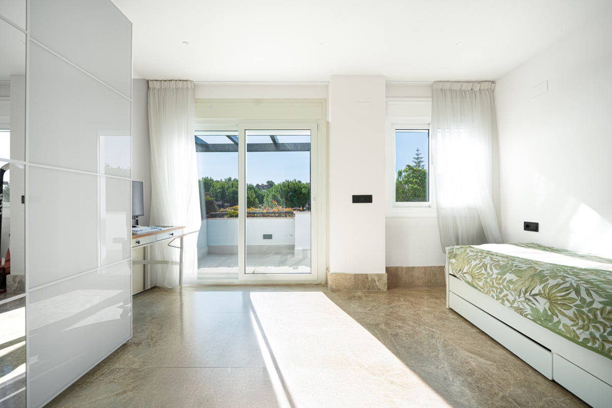3 Bed Townhouse for sale in Marbella Costa Del Sol, Málaga, Spain