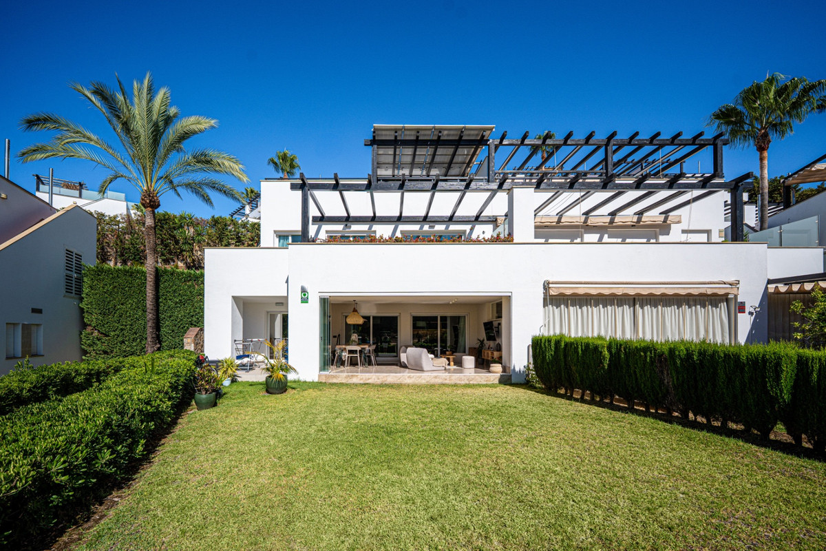 3 Bed Townhouse for sale in Marbella Costa Del Sol, Málaga, Spain
