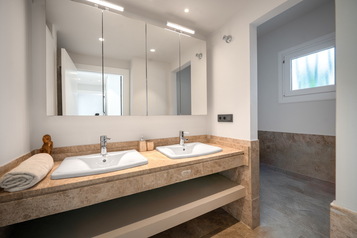 3 Bed Townhouse for sale in Marbella Costa Del Sol, Málaga, Spain