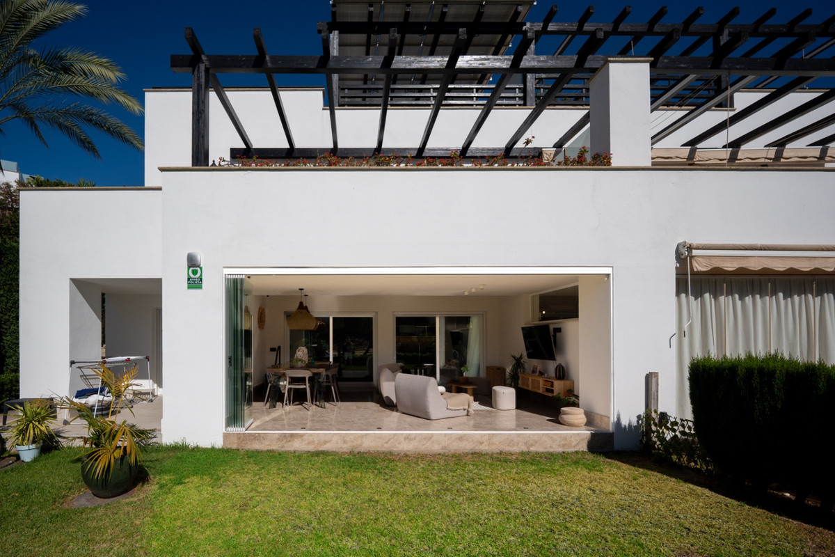 3 Bed Townhouse for sale in Marbella Costa Del Sol, Málaga, Spain
