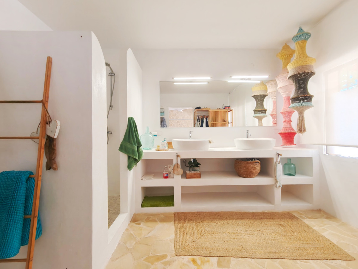 Se vende Finca - Cortijo de 5 dormitorios en Costa Blanca, Alicante, España