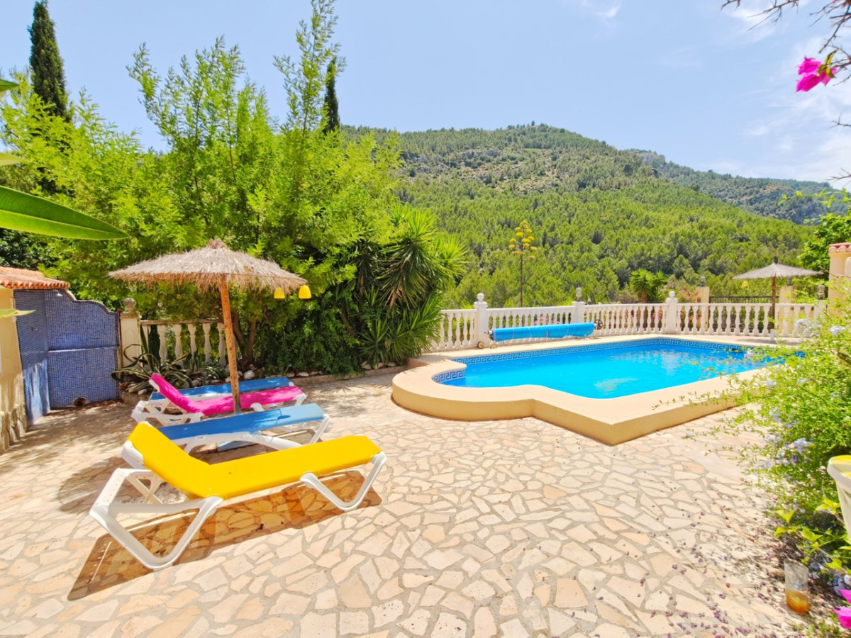 Se vende Finca - Cortijo de 5 dormitorios en Costa Blanca, Alicante, España