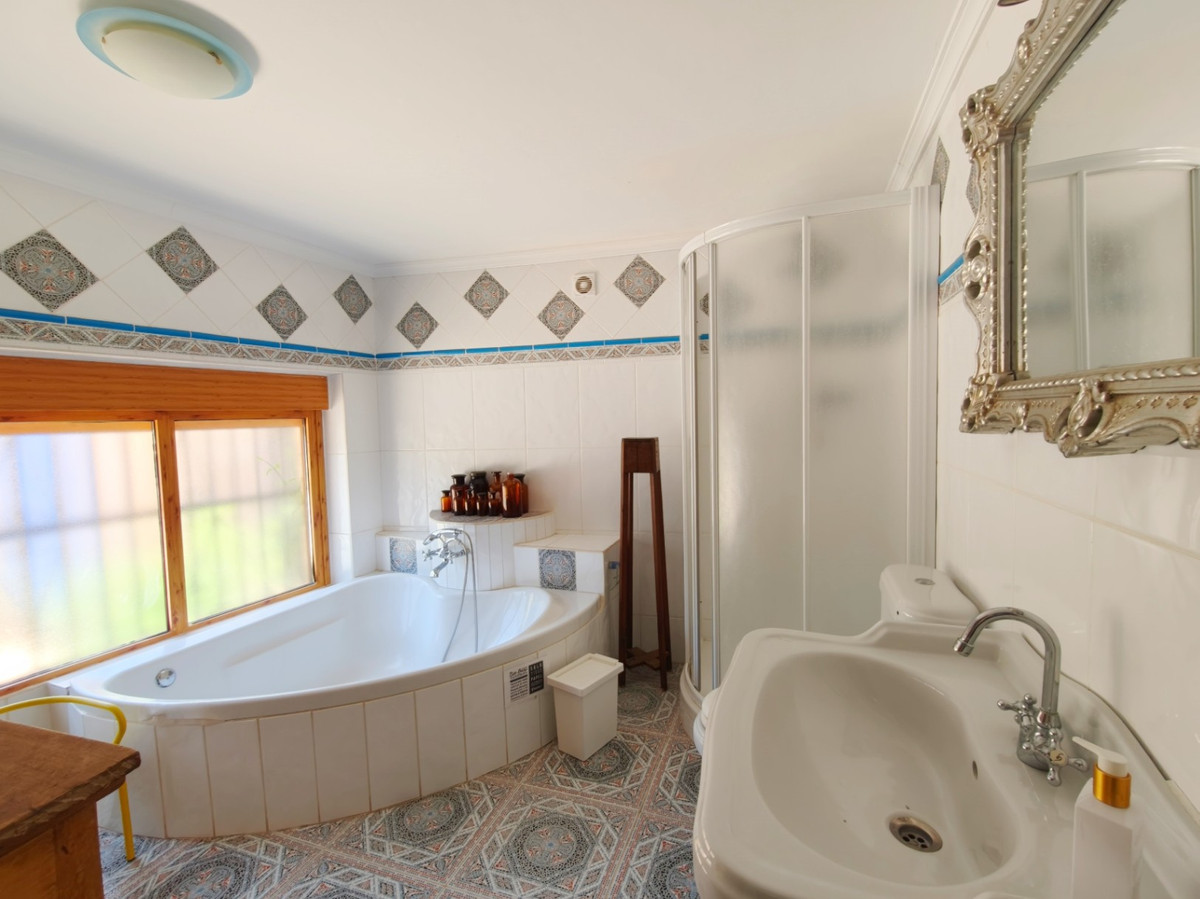 Se vende Finca - Cortijo de 5 dormitorios en Costa Blanca, Alicante, España