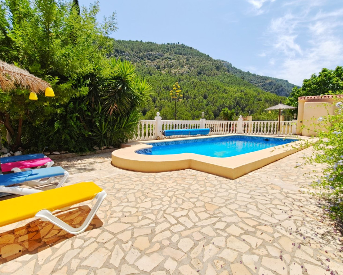 Se vende Finca - Cortijo de 5 dormitorios en Costa Blanca, Alicante, España