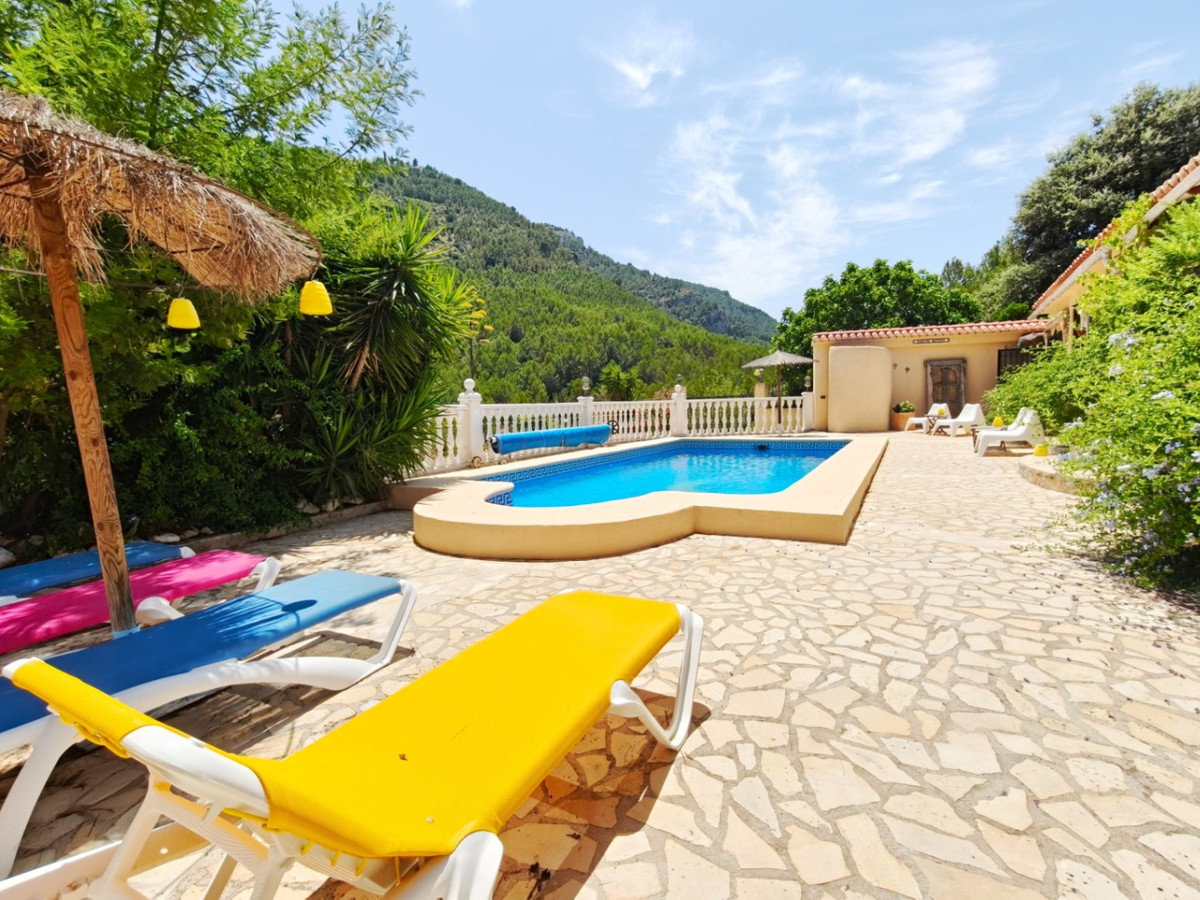 Se vende Finca - Cortijo de 5 dormitorios en Costa Blanca, Alicante, España
