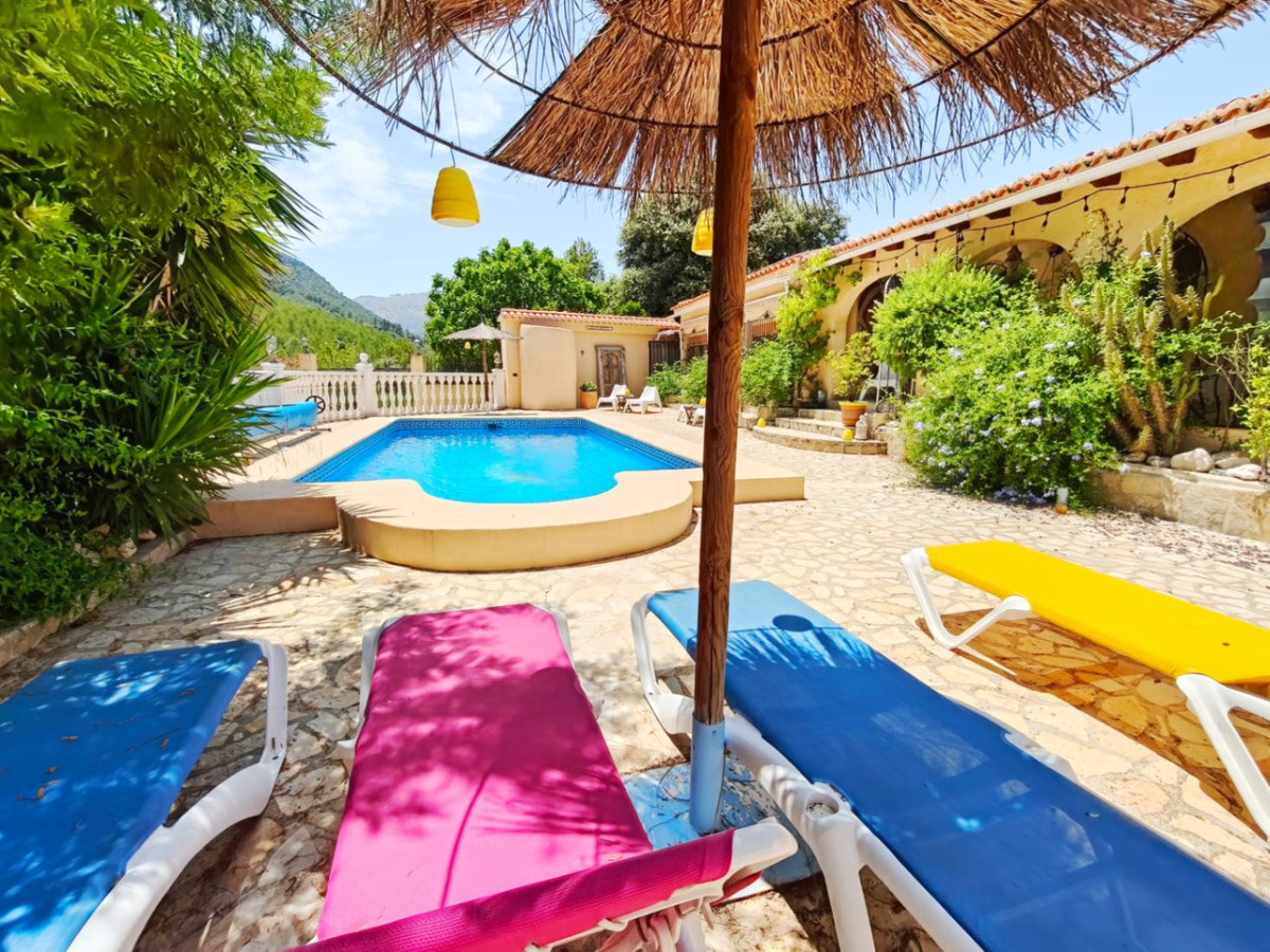 Se vende Finca - Cortijo de 5 dormitorios en Costa Blanca, Alicante, España