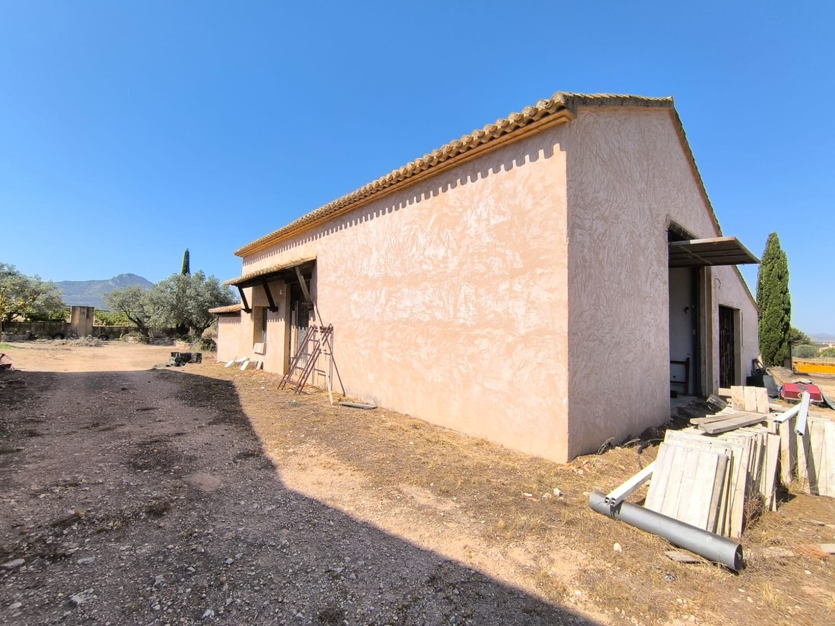 Se vende Finca - Cortijo de 6 dormitorios en Costa Blanca, Alicante, España