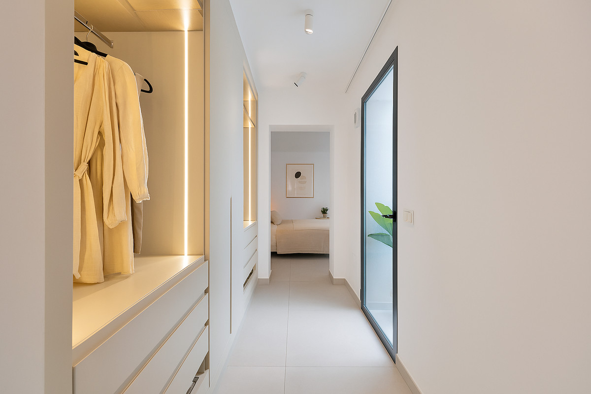 2 Bed Apartment for sale in Estepona Costa Del Sol, Málaga, Spain