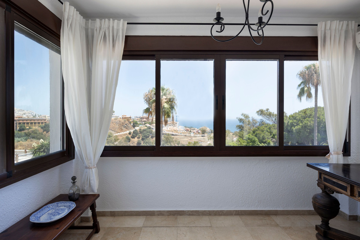 6 Bed Townhouse for sale in Torremuelle Costa Del Sol, Málaga, Spain