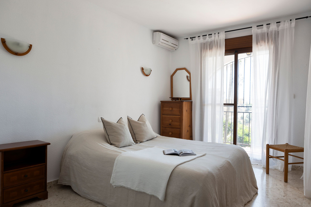 6 Bed Townhouse for sale in Torremuelle Costa Del Sol, Málaga, Spain