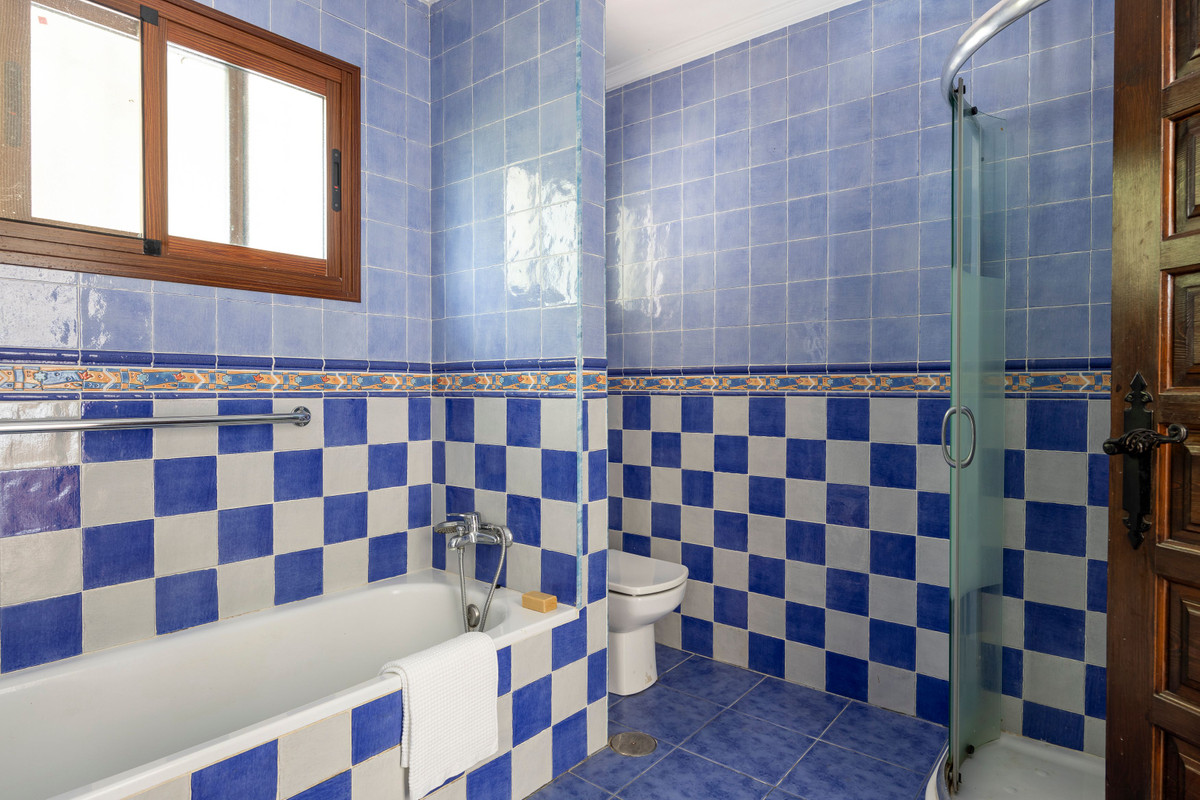 6 Bed Townhouse for sale in Torremuelle Costa Del Sol, Málaga, Spain