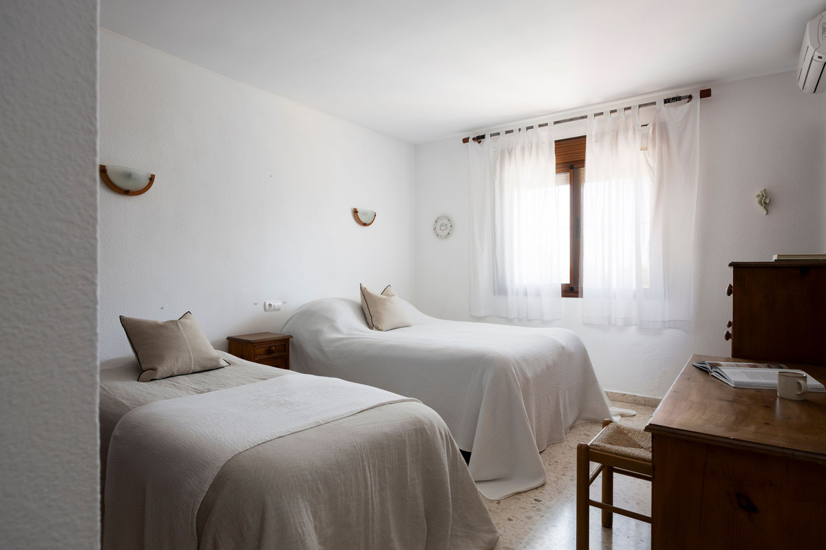 6 Bed Townhouse for sale in Torremuelle Costa Del Sol, Málaga, Spain