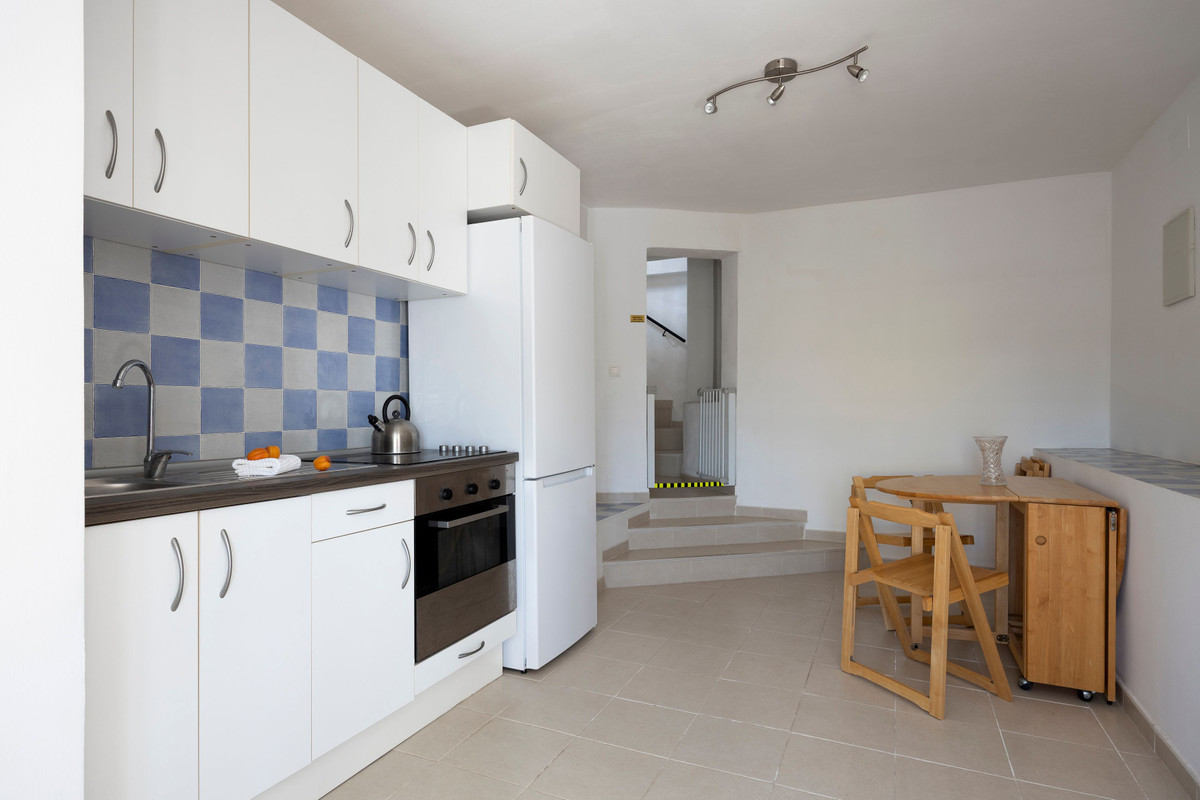 6 Bed Townhouse for sale in Torremuelle Costa Del Sol, Málaga, Spain