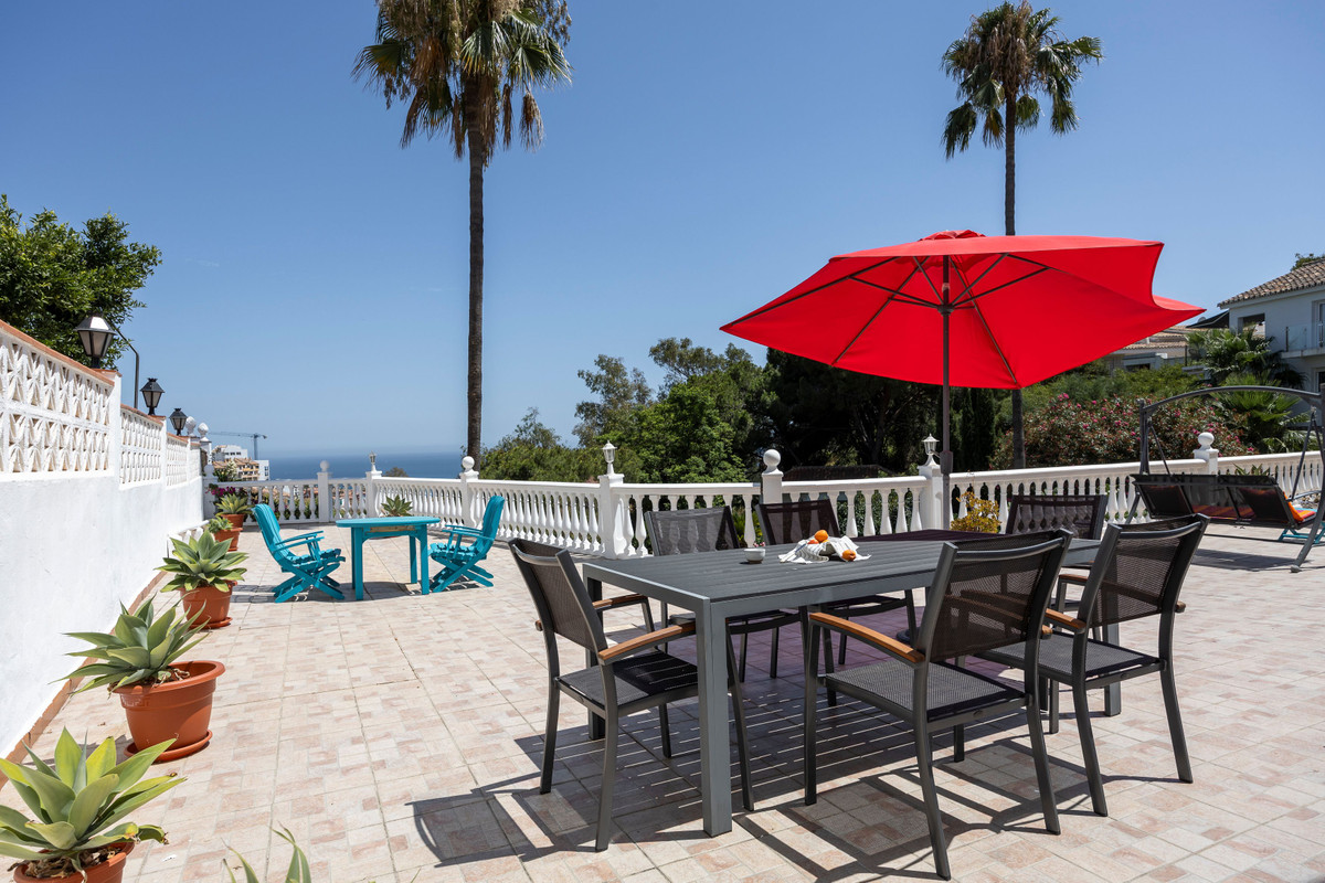 6 Bed Townhouse for sale in Torremuelle Costa Del Sol, Málaga, Spain